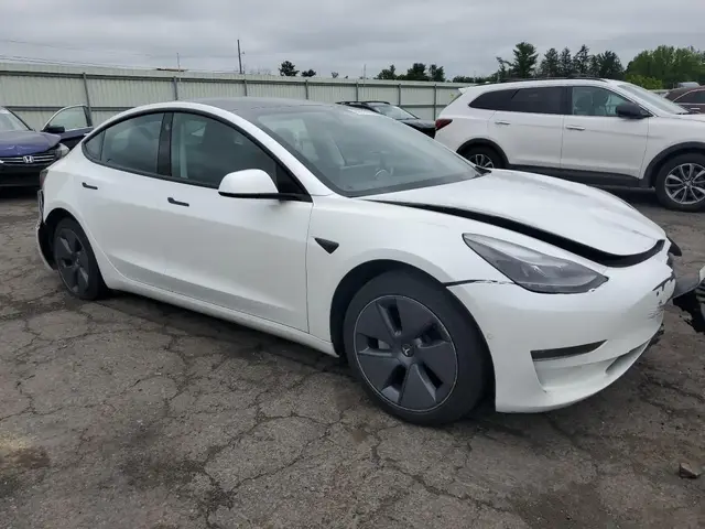 TESLA MODEL 3 2022