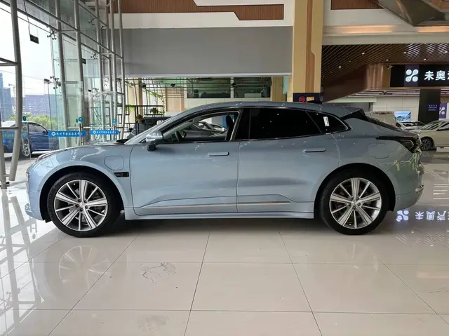 ZEEKR WE KM WE 2WD 712 KM 2021