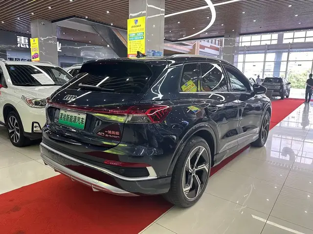 AUDI Q4 ETRON 2023
