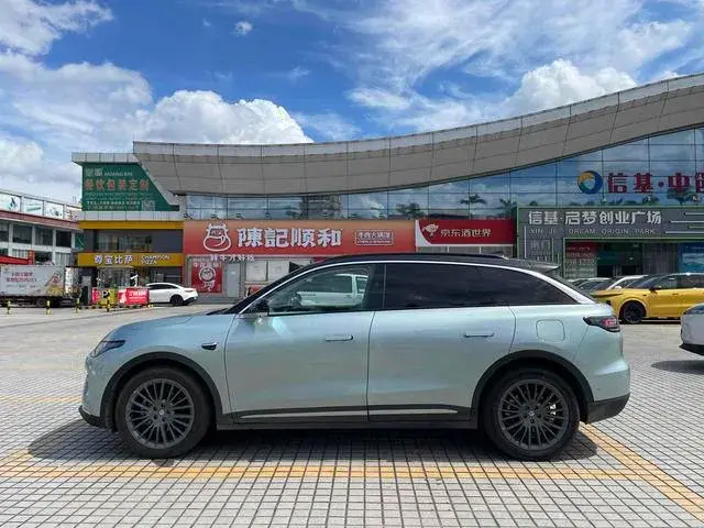 LEAPMOTOR C11 300 2023