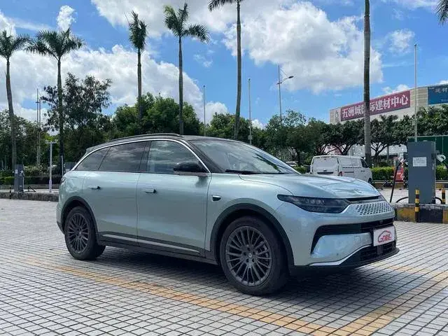 LEAPMOTOR C11 300 2023