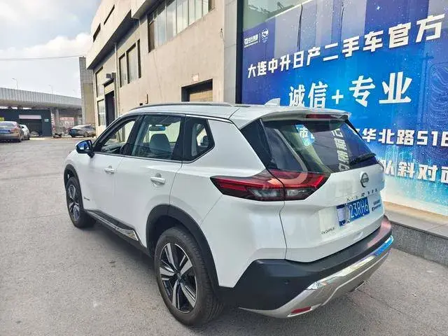 NISSAN X-TRAIL E-POWER 2023