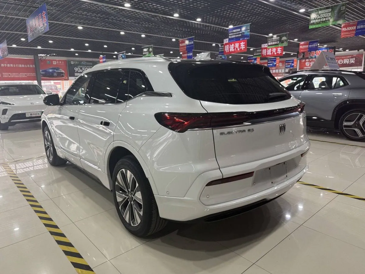 BUICK E5 PREMIUM 2025