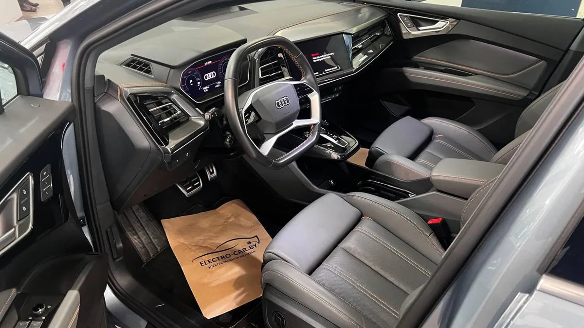AUDI Q4 E-TRON CREATIVE EDITION 2023
