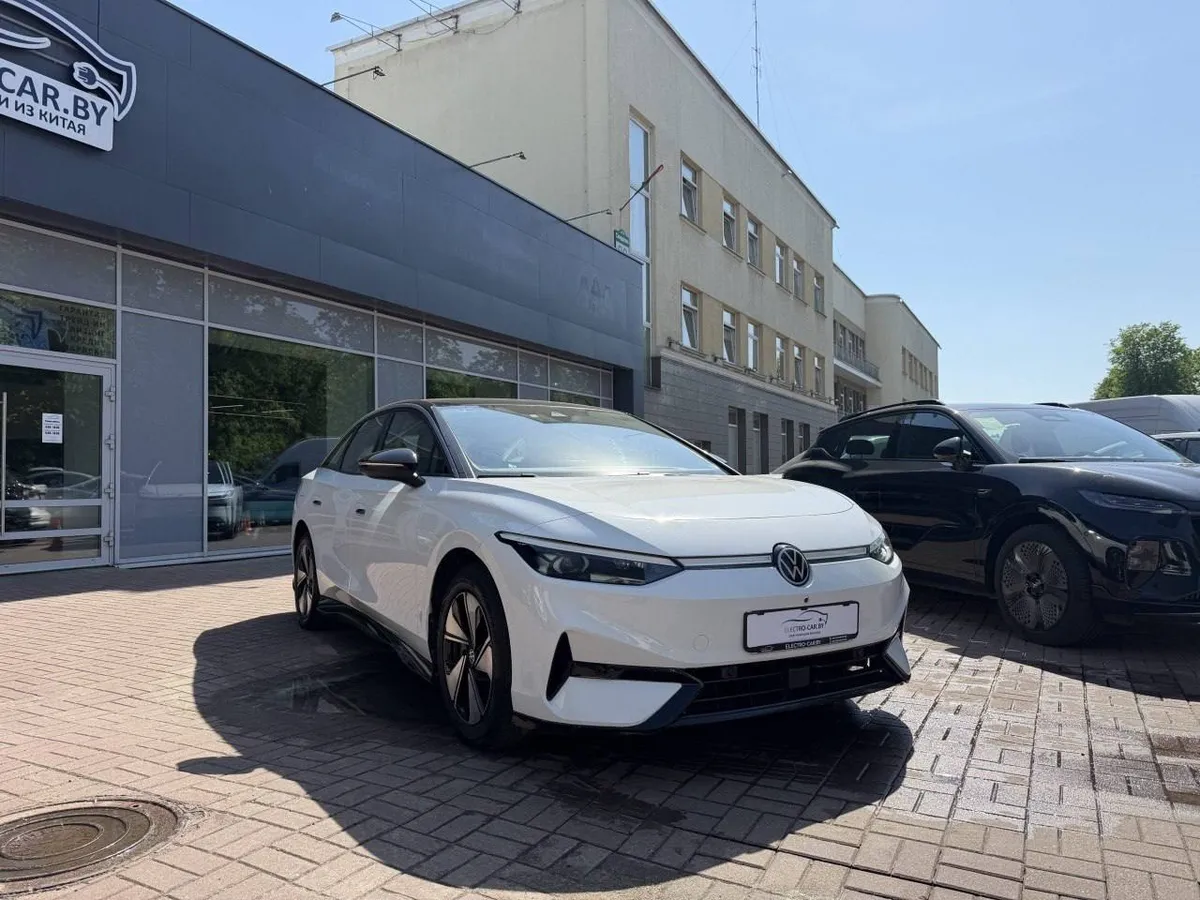 VOLKSWAGEN ID 2023