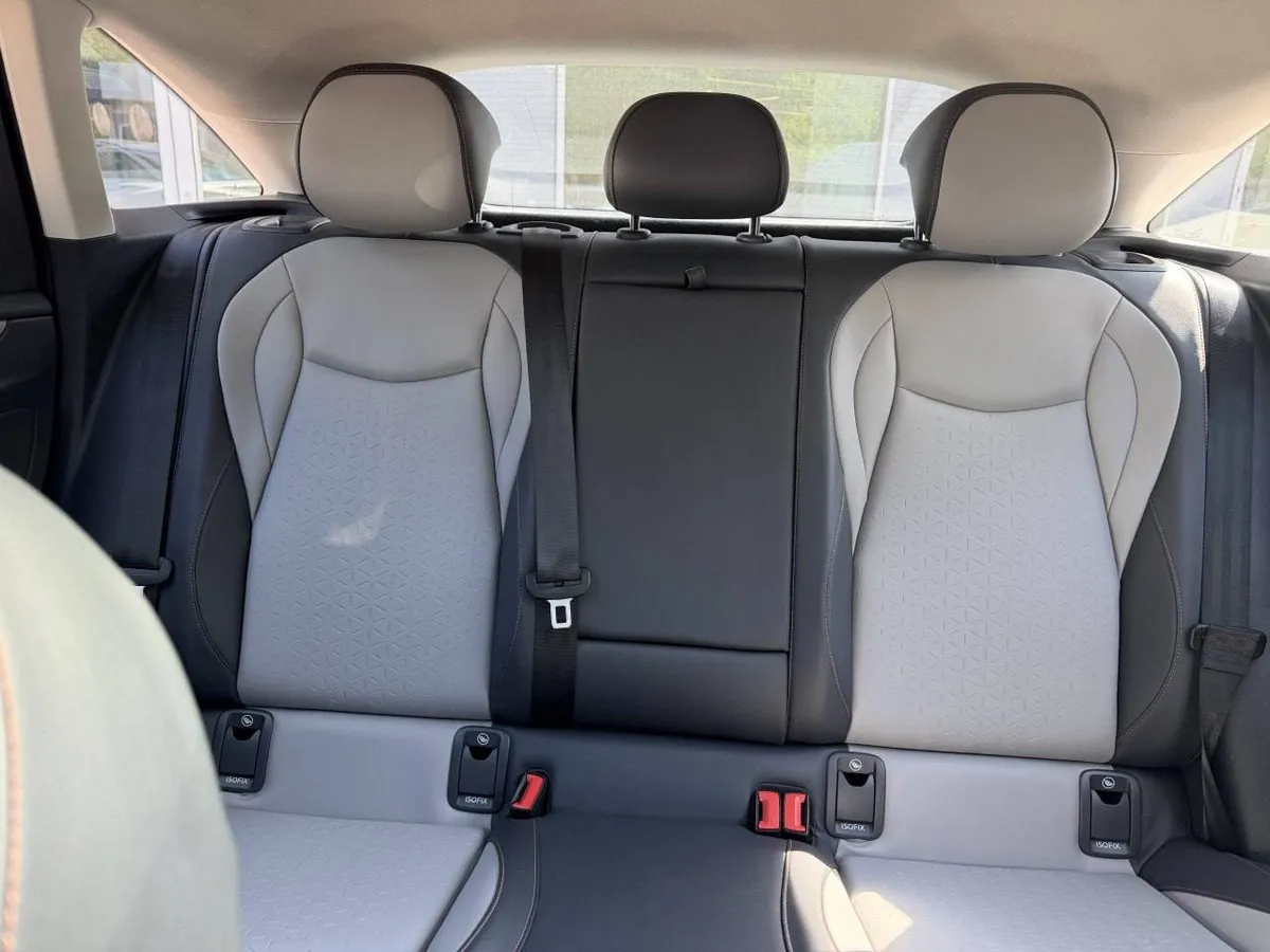 VOLKSWAGEN ID 2023