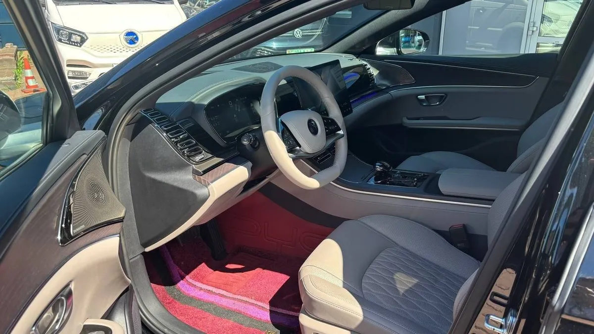 BYD HAN 2025