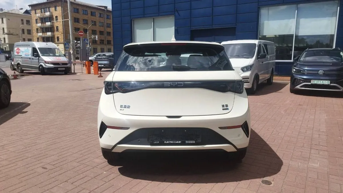 BYD DOLPHIN 520KM SMART DRIVING 2025