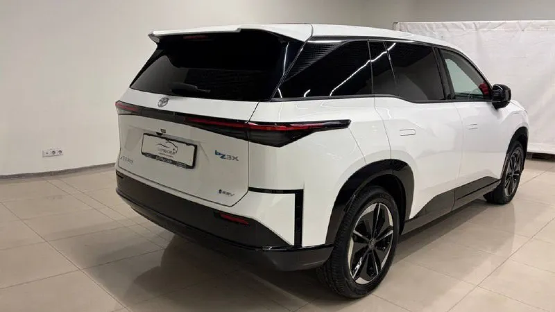 TOYOTA BZ3X PRO 2025