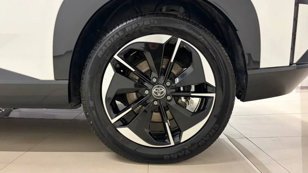 TOYOTA BZ3X PRO 2025