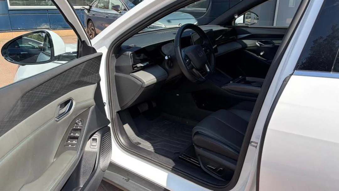 BYD QIN L 2025