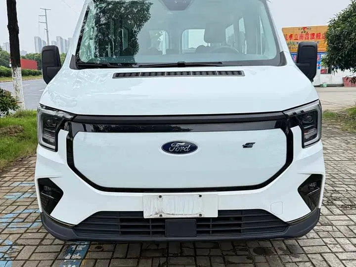 FORD E-TRANSIT 2025