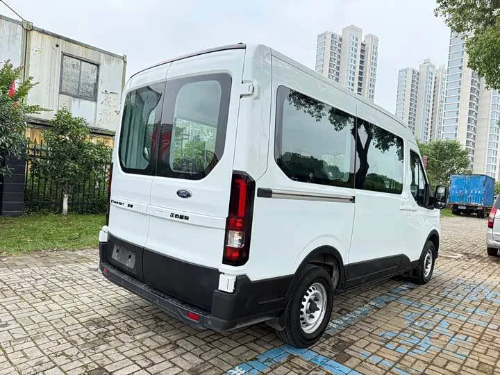 FORD E-TRANSIT 2025