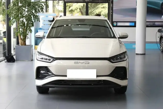 BYD E2 LUXURY MODEL 2025