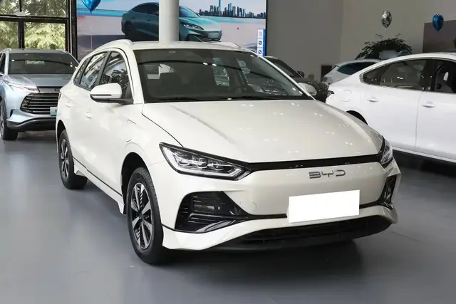 BYD E2 LUXURY MODEL 2025