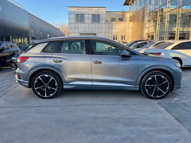 AUDI Q4 E-TRON 2023