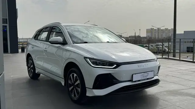 BYD E2 LUXURY MODEL 2024