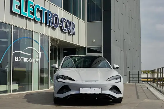 BYD SEAL KM SEAL 700 KM PREMIUM 2024