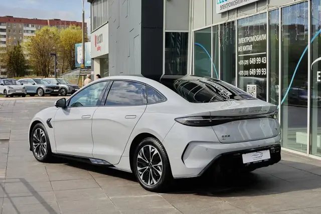 BYD SEAL KM SEAL 700 KM PREMIUM 2024