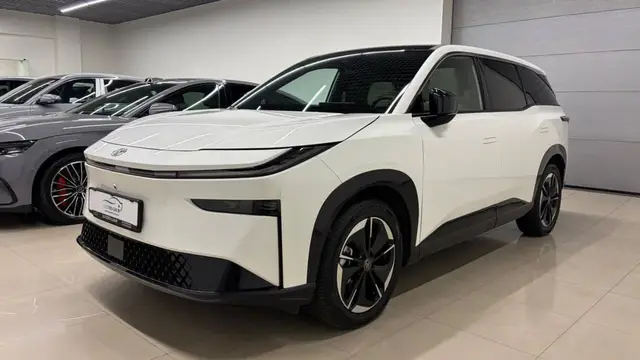 TOYOTA BZ3X PRO 2025