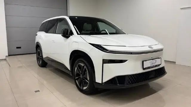 TOYOTA BZ3X PRO 2025