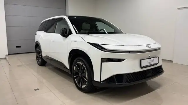 TOYOTA BZ3X PRO 2025