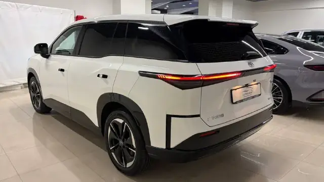 TOYOTA BZ3X PRO 2025