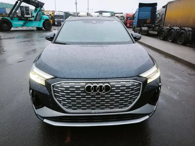AUDI Q4 E-TRON CREATIVE EDITION 2025