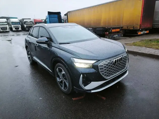 AUDI Q4 E-TRON CREATIVE EDITION 2025