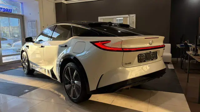 TOYOTA BZ5 550 PRO SMART 2025