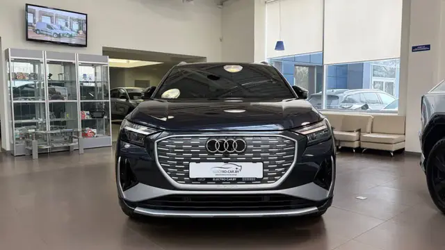 AUDI Q4 E-TRON CREATIVE EDITION 2025