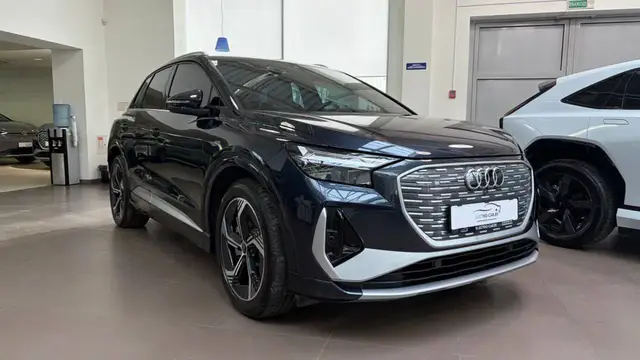 AUDI Q4 E-TRON CREATIVE EDITION 2025