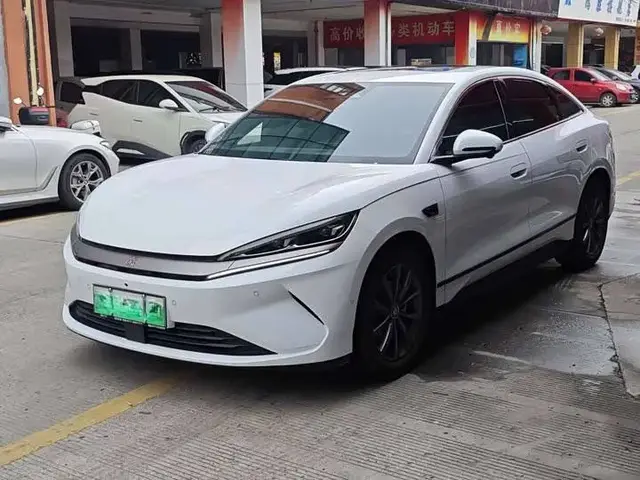 BYD QIN L 2025