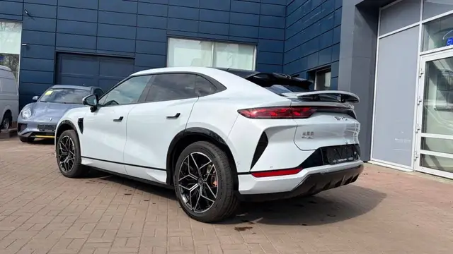 SMART DRIVING MODEL 2025