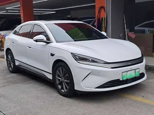 BYD QIN L 2025