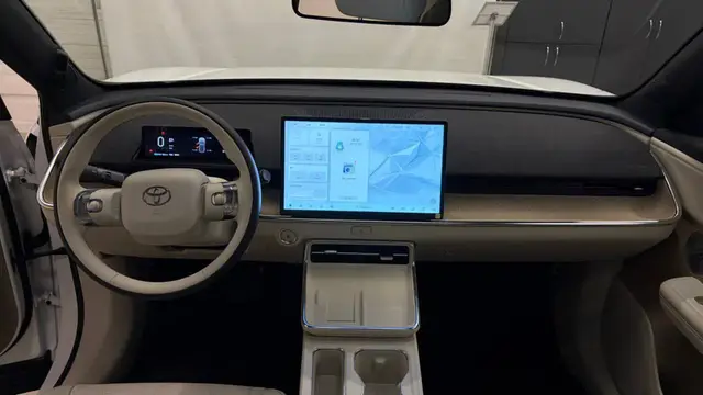 TOYOTA BZ3X PRO 2025