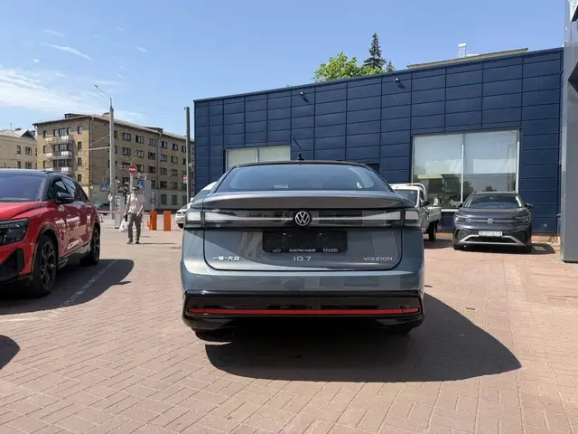 VOLKSWAGEN ID 2023