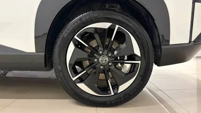 TOYOTA BZ3X PRO 2025