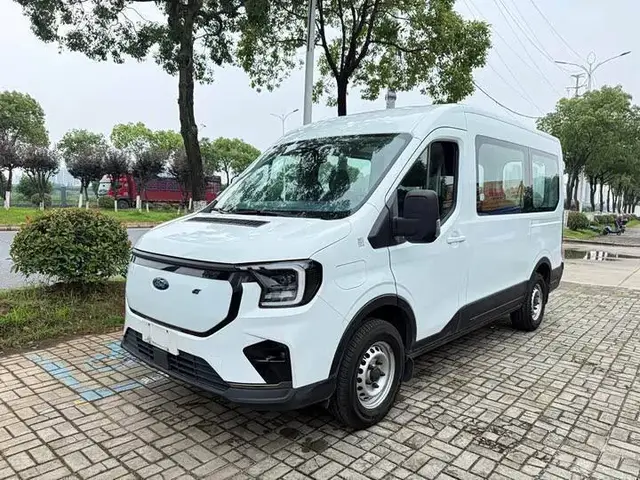 FORD E-TRANSIT 2025