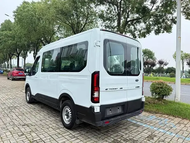 FORD E-TRANSIT 2025