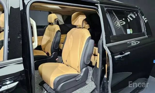 KIA CARNIVAL SIGNATURE 2023