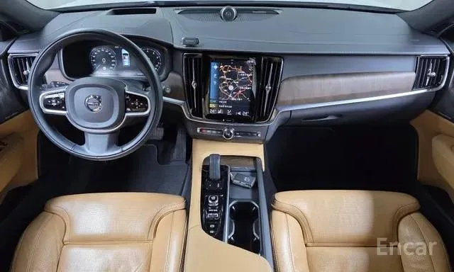 VOLVO B5 AWD 2021