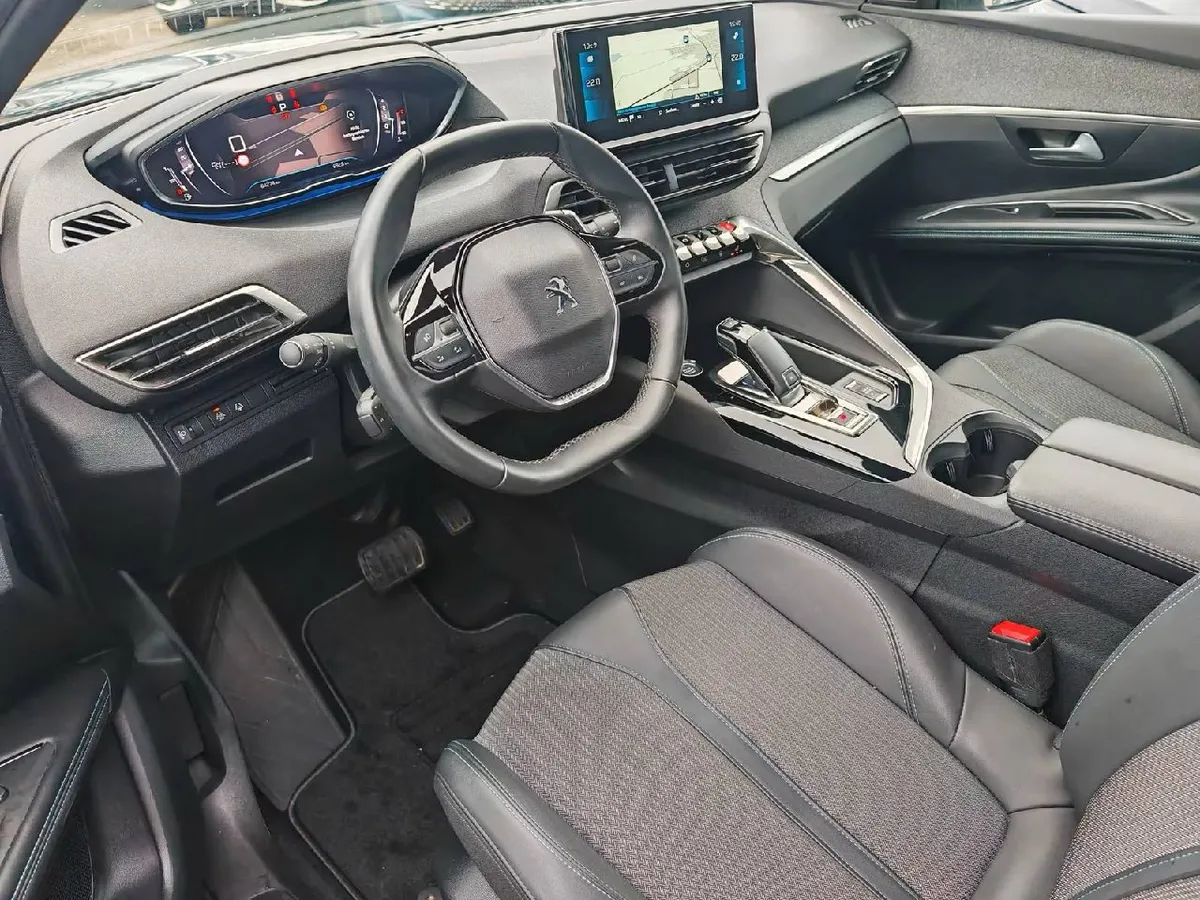 PEUGEOT 3008 2023