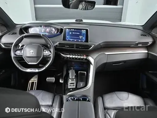PEUGEOT 5008 2023