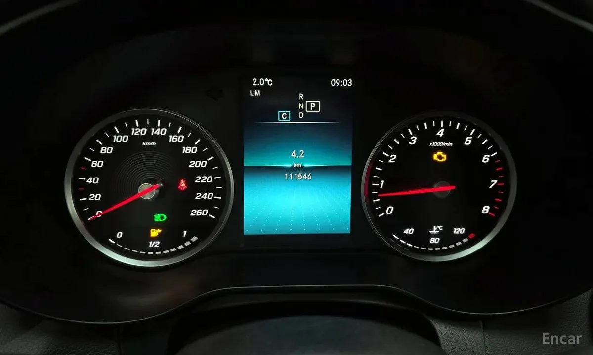 MERCEDES-BENZ C200 2020