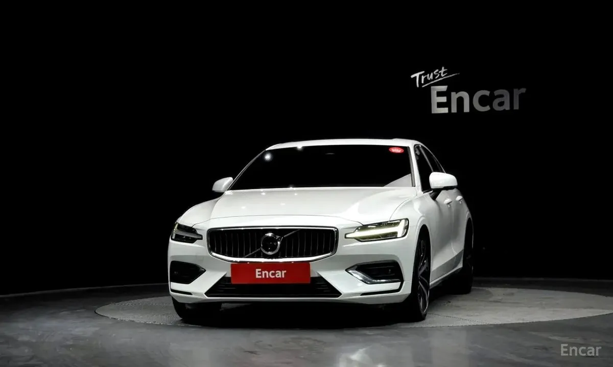 VOLVO S60 B5 2023
