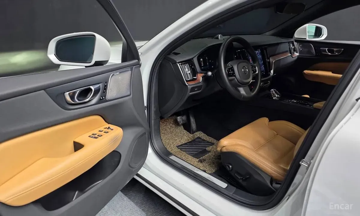 VOLVO S60 B5 2023