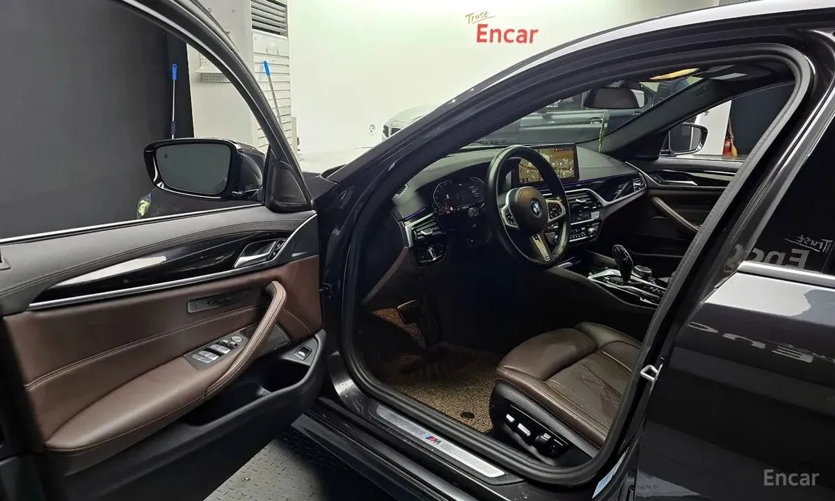 BMW 530I M XDRIVE 2023