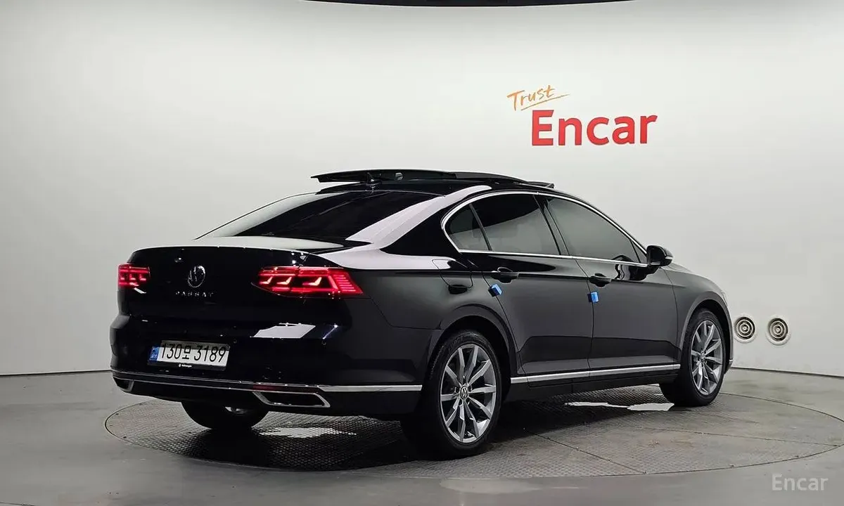 VOLKSWAGEN PASSAT GT 2 2022