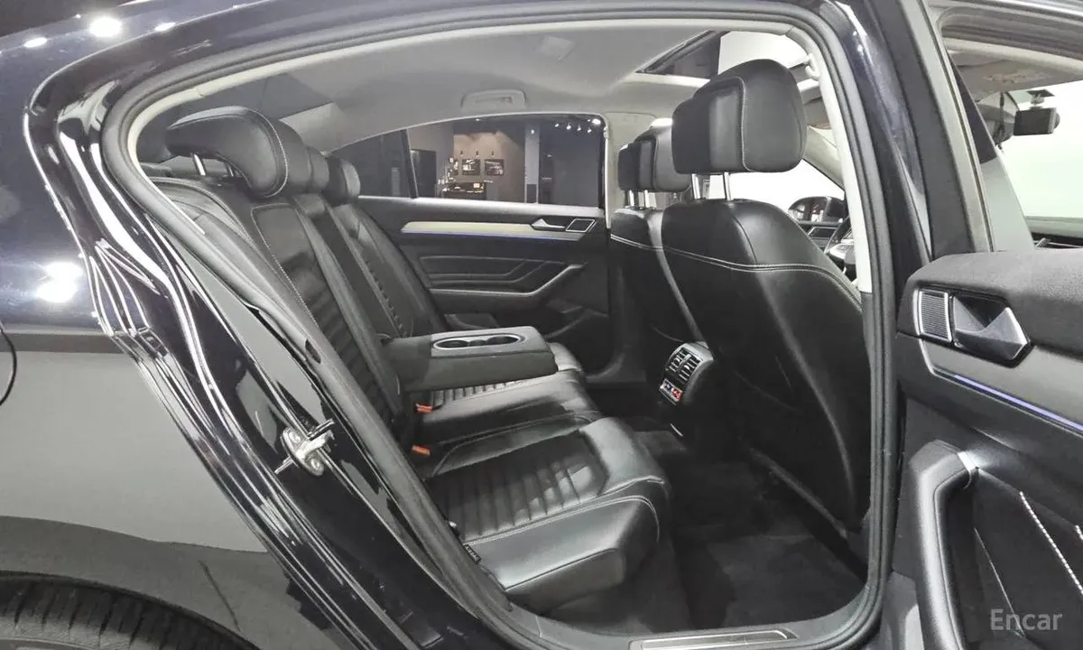 VOLKSWAGEN PASSAT GT 2 2022